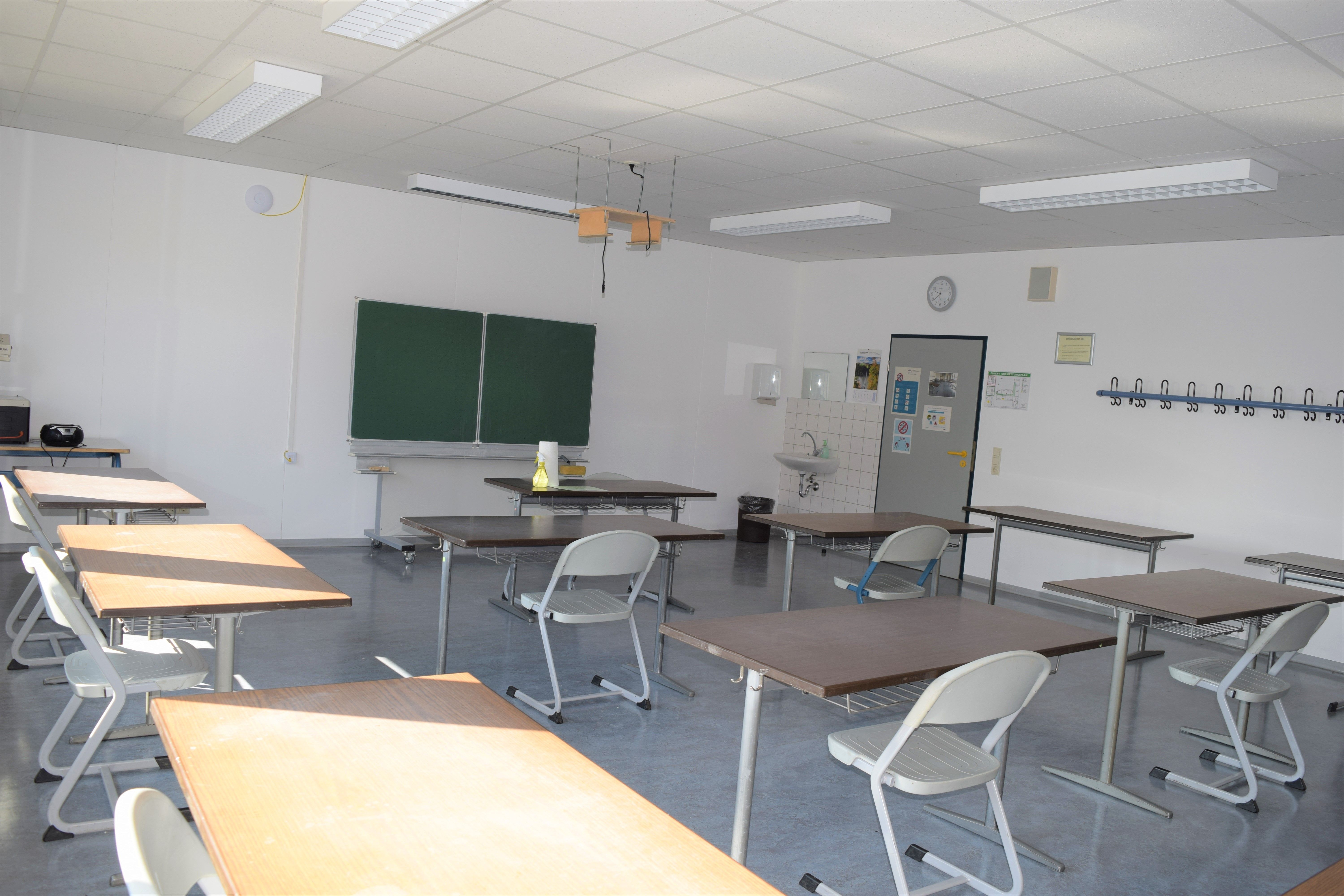 Raum 122 von hinten schräg 